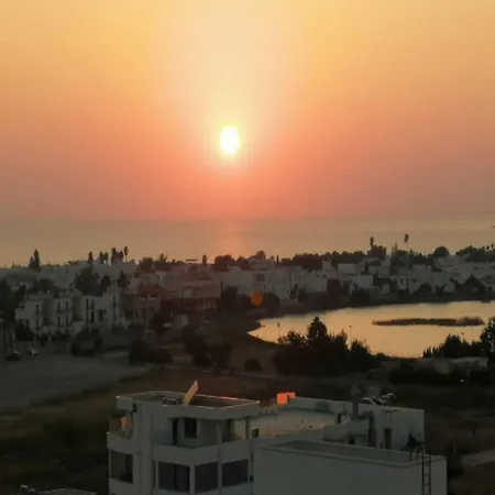 Sea View Panoramic Penthouse 度假居 *