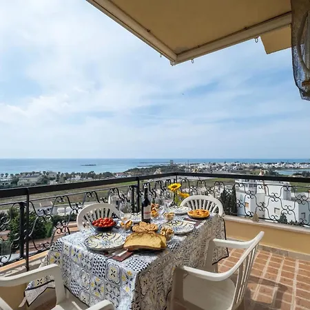 Sea View Panoramic Penthouse 度假居 切萨雷奥港